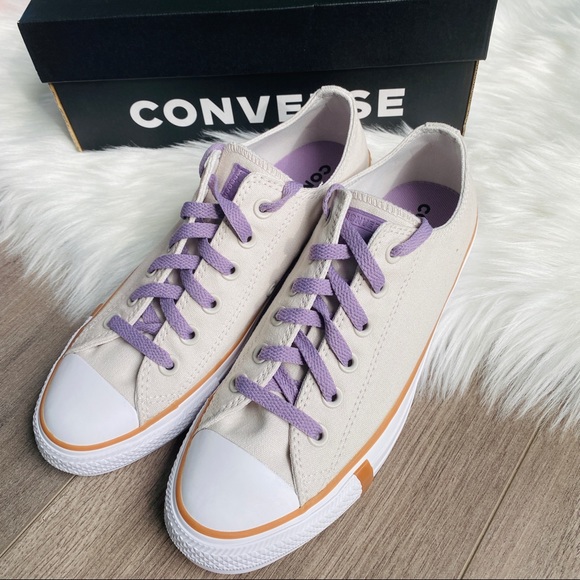 NWT Converse Chuck Taylor All Star Low Top - Picture 2 of 9